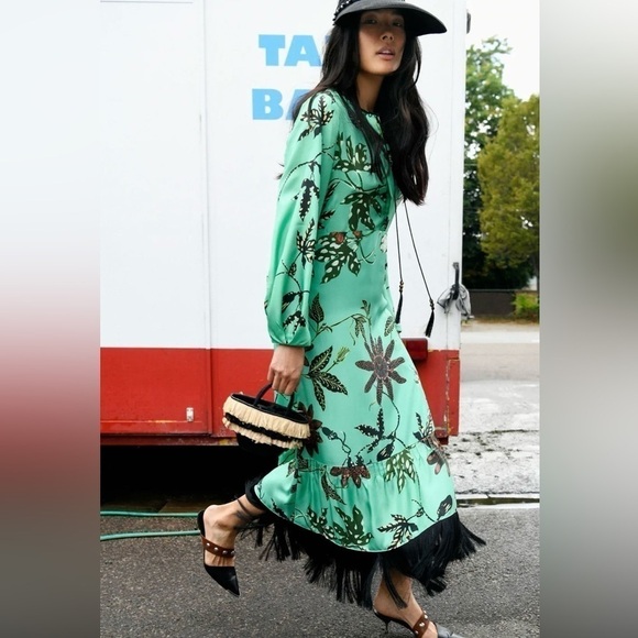 NWT DOROTHEE SCHUMACHER Aloe Powerful Flora Silk Long Sleeve Dress Size … - Picture 1 of 9